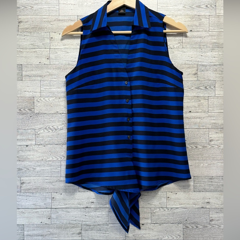 LOFT women’s top, size XS, blue and black. Excellent conditions!